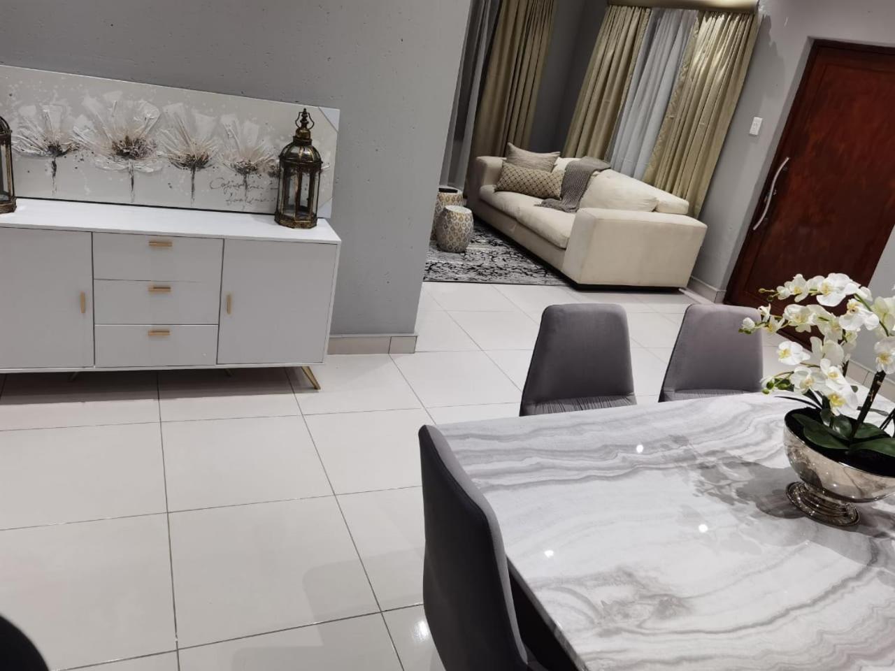 Kings View Exclusive Villas พริทอเรีย ภายนอก รูปภาพ
